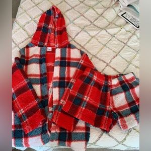 Fleece Sleepwear Set by Art Class, Girl's Size XXL (18).